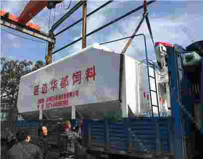 吉林延邊15噸散裝飼料運(yùn)輸車（罐）發(fā)貨